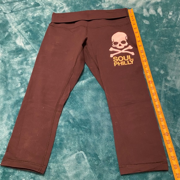 Lululemon capri leggings - Picture 1 of 5